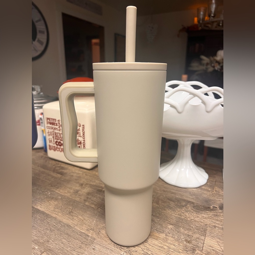 Simple Modern Cups